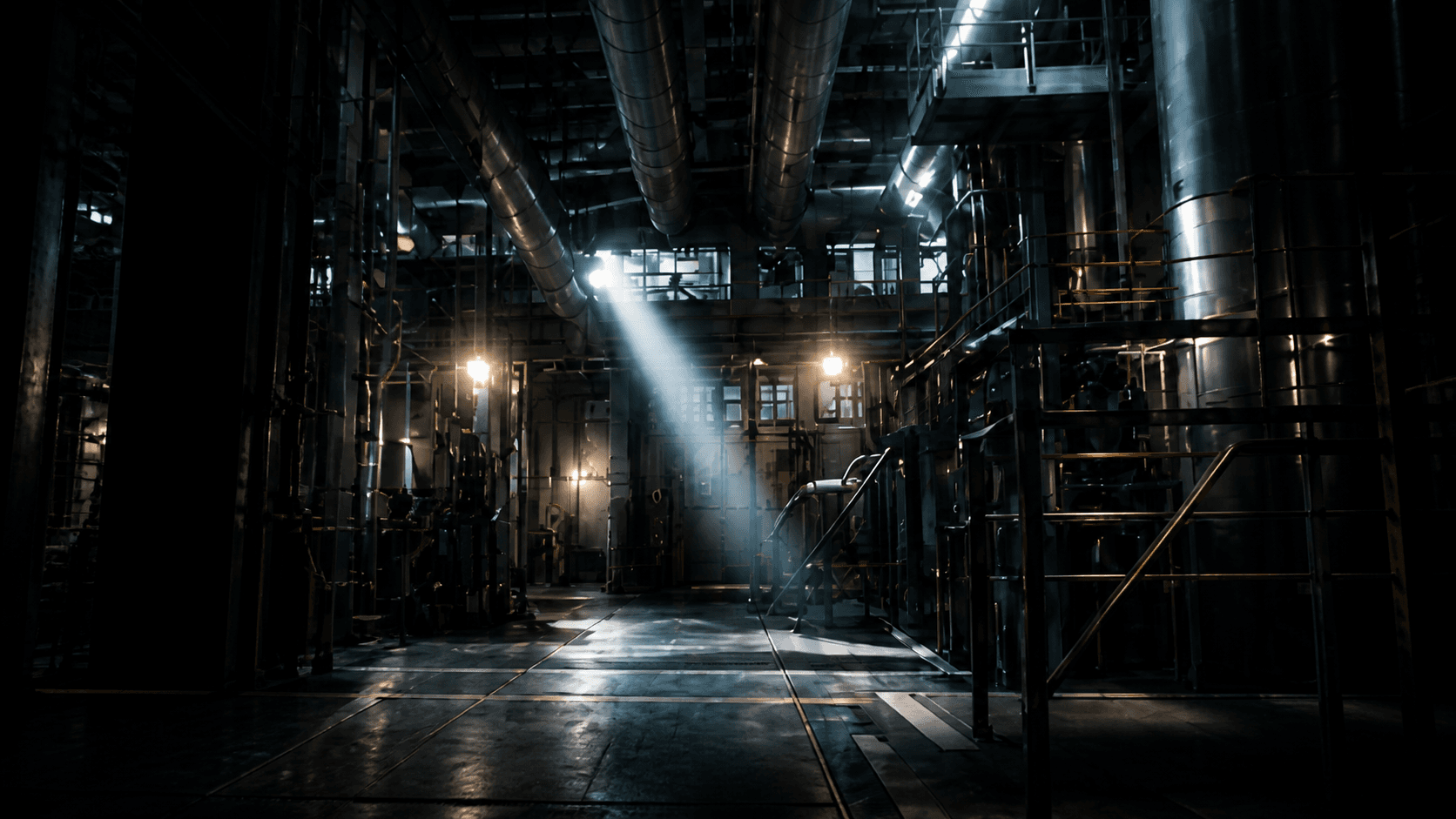 Dunkle Industrieanlage als Bühne für das MVMNTS System